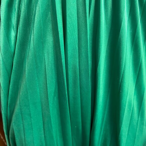 Appropriate Behavior Green Pleated Cocktail Dress - Picture 4 of 6